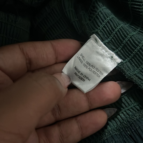 0139 Friend + Lovers metallic green ruffle peasant top sz M - Picture 5 of 5